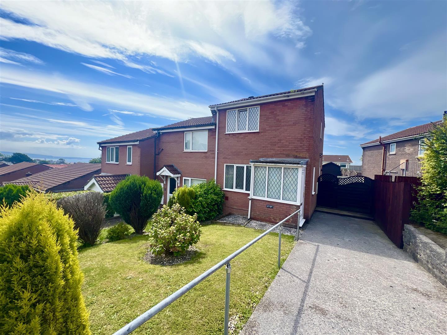 Llwynmawr Close, Sketty, Swansea, SA2 9HD
